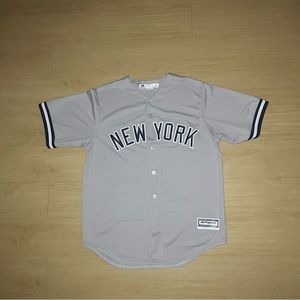 VTG New York Yankees Gray Jersey Size L Authentic Majestic Made In USA